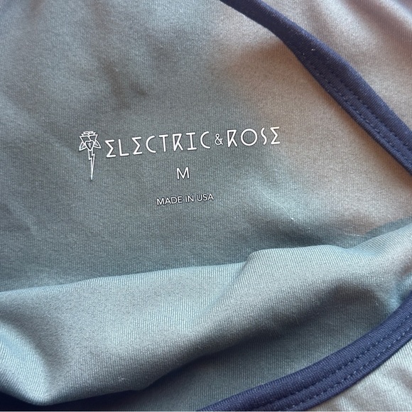 Electric & Rose Colorblock Scoop Neck Racerback Sports Bra Olive Green Medium - Picture 3 of 4